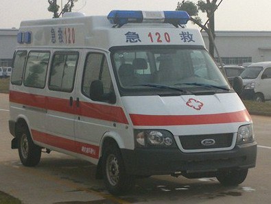 江铃全顺牌JX5035XJHZKA型救护车