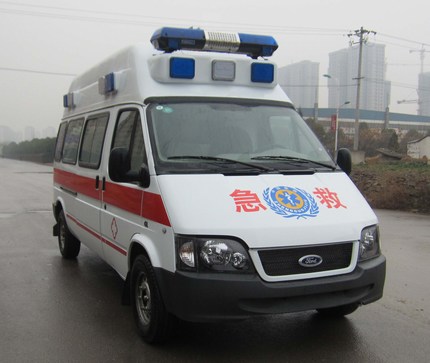 蓝港牌XLG5030XJH4型救护车