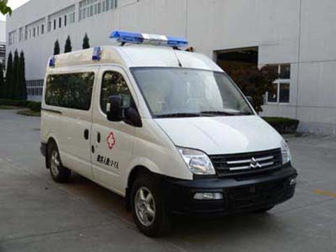 宏运牌HYD5030XJHA3D4型救护车
