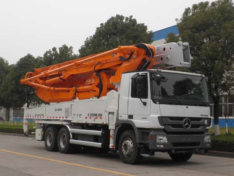 中联牌ZLJ5331THBB型混凝土泵车
