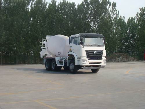 豪瀚牌ZZ5255GJBN3243D1型混凝土搅拌运输车