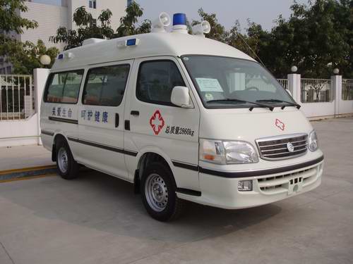 金旅牌XML5035XJH18型救护车
